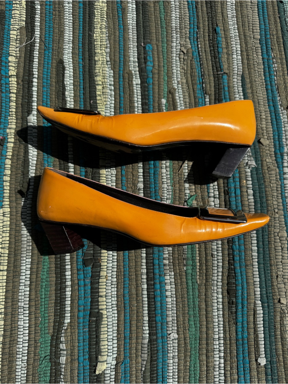 Vintage Roger Vivier Paris Yellow Patent Leather Buckle Pumps Sz 37 1/5 - Picture 4 of 12
